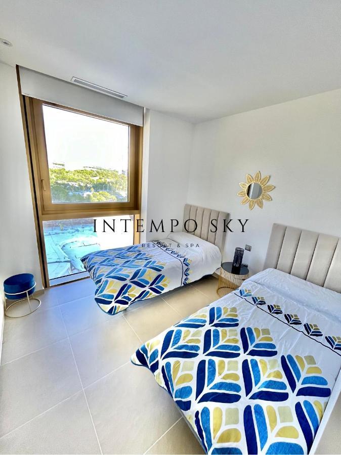 Intempo Sky Resort & Spa Benidorm Bagian luar foto